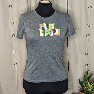 🌊3/$15 Brooks running "run happy" gray shirt Medium